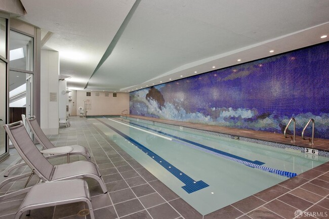 Building Photo - 301 Main St