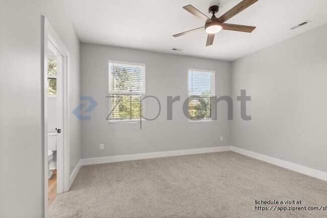 Building Photo - 106 Snyder Ct NE