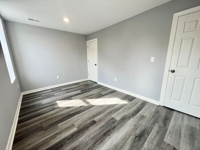 Building Photo - Anika Homes 3 Bedroom