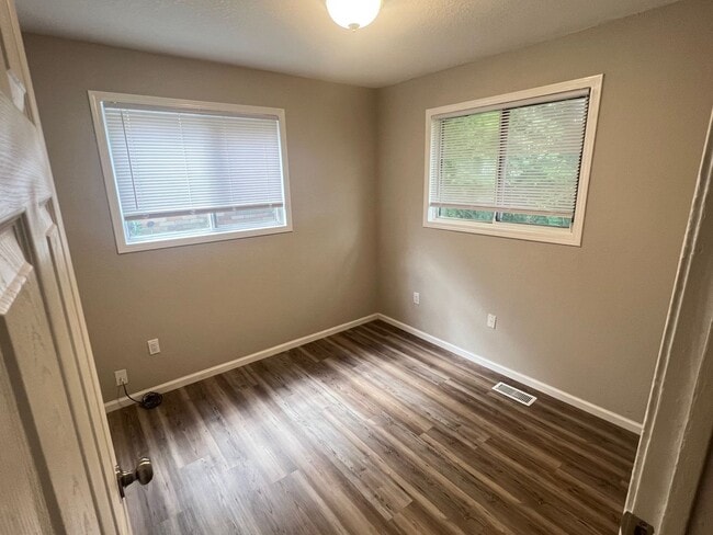 Building Photo - Remodeled 3 Bedroom Home - Available Now