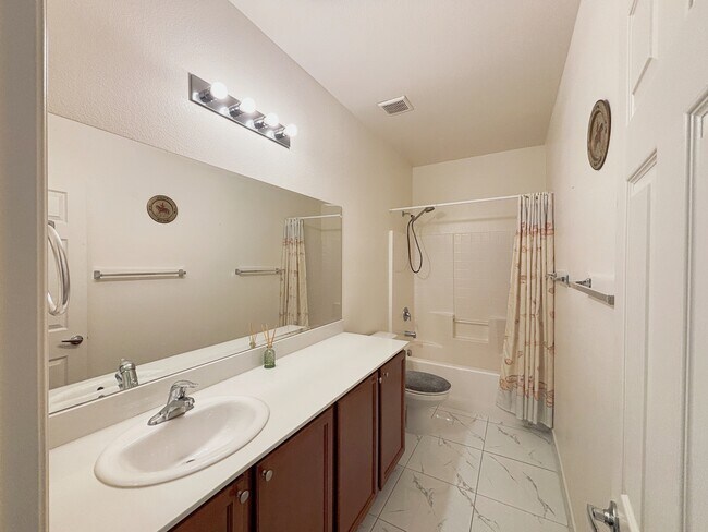 Building Photo - 8010 Bodie Island Ct