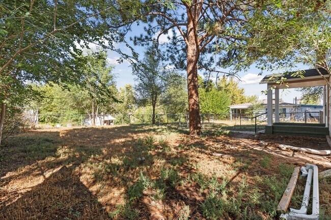 Building Photo - 3754 S Delaware St