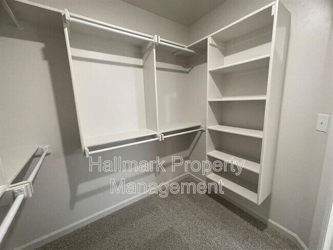Building Photo - 5012 Misty Wood Ln