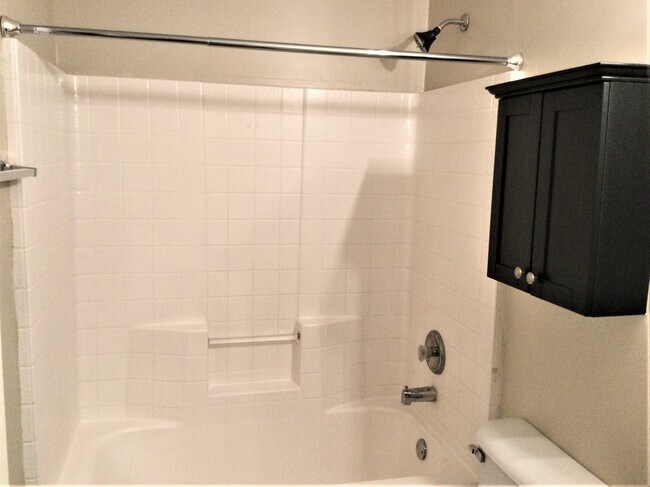 Building Photo - 509 Dresler Rd