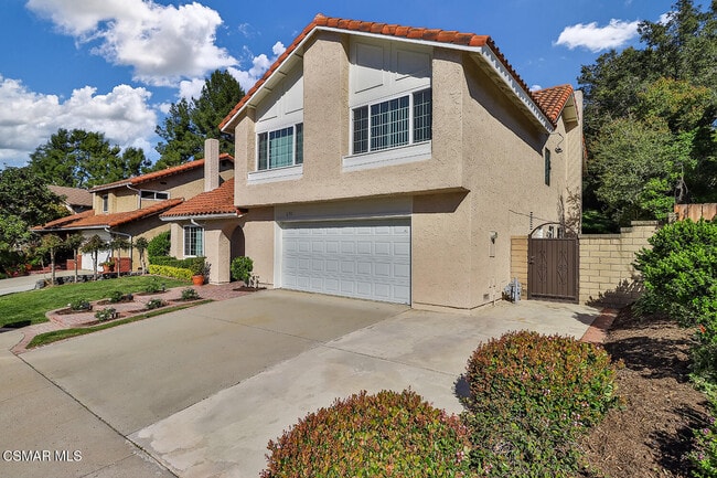 Building Photo - 270 Fox Hills Dr