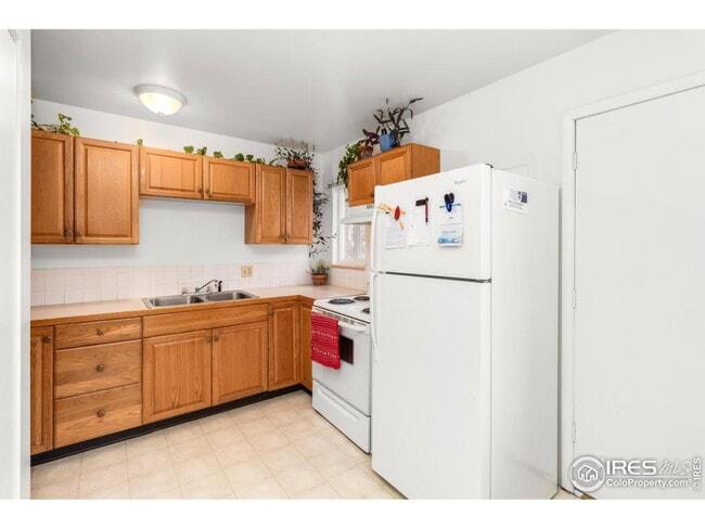 Building Photo - 1112 Gard Pl