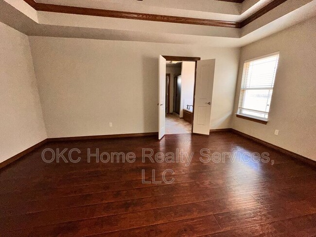 Building Photo - 13201 SW 2nd Terrace