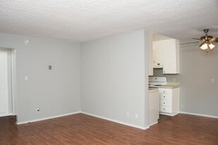 Building Photo - ced312