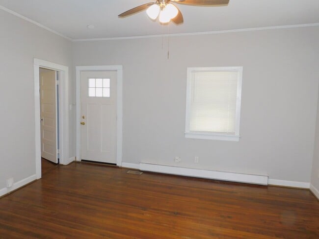 Building Photo - 1008 Cranbrook St
