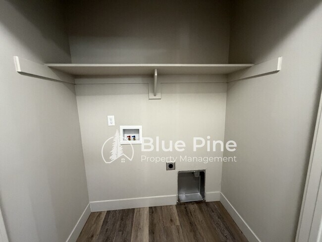 Building Photo - 6255 Freedom Rd