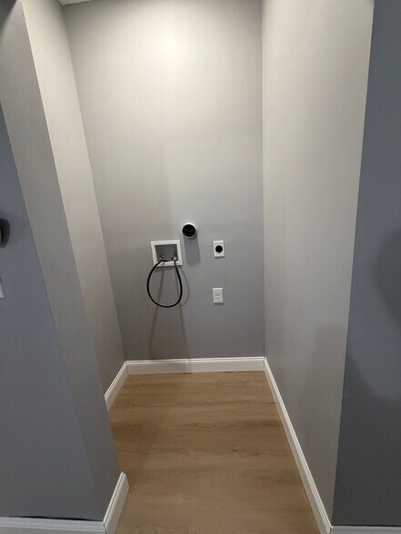Washer/Dryer Area - 17 Williams St