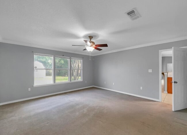 Building Photo - 5897 Saratoga Dr