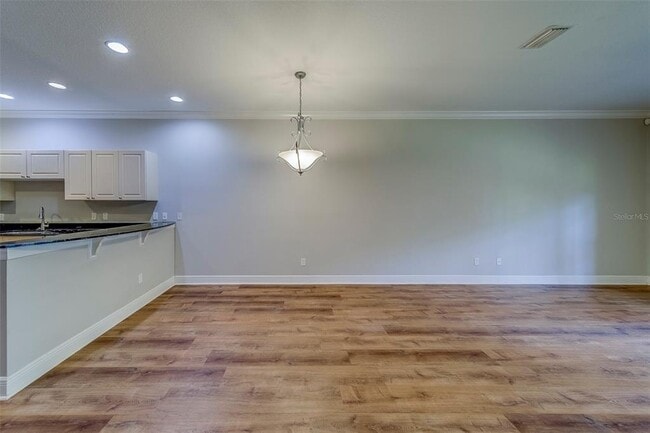 Building Photo - 270 Valencia Cir