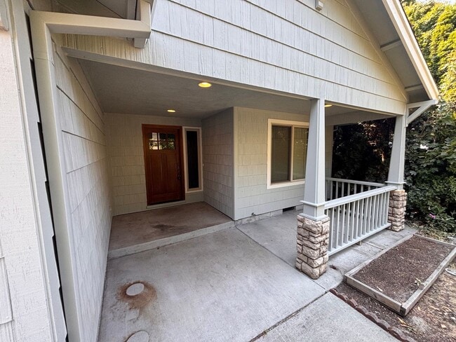 Building Photo - 3052 Gary Dr