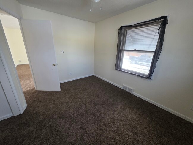 Building Photo - 4345