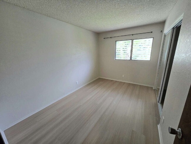 Building Photo - College Gardens Pearl City - 2br, 2ba, 1pkg