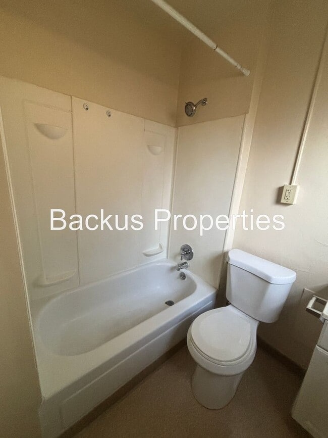 Building Photo - 41 Villa St