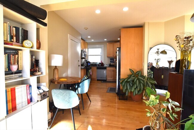 Building Photo - 59 Sacramento St