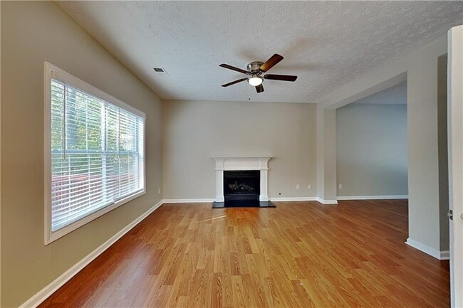 Building Photo - 2020 Hunters Trail Dr