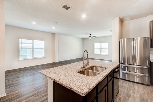 Building Photo - 15219 Selene View