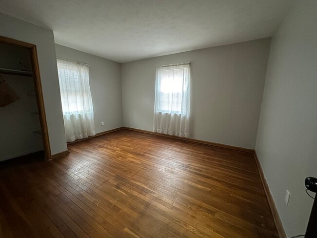 Building Photo - 1279 E N Broadway St