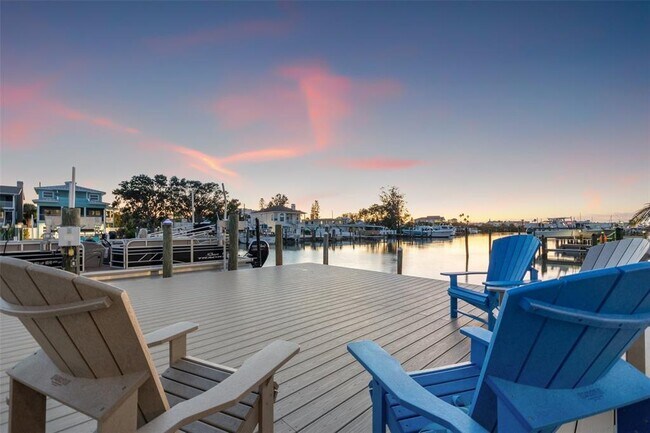 Building Photo - 12404 Capri Cir N