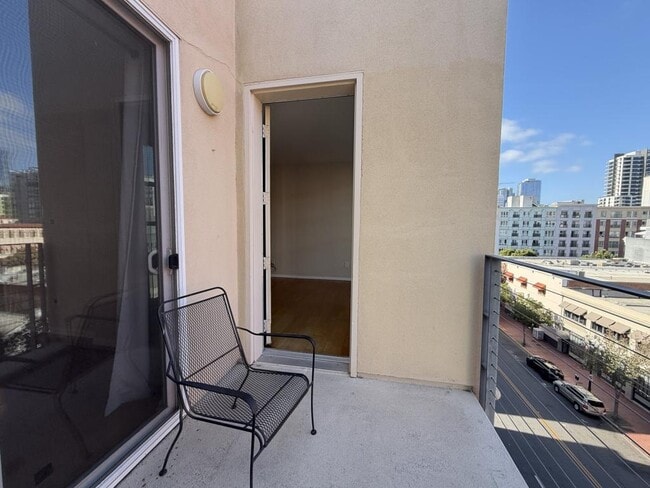 Building Photo - 350 K St