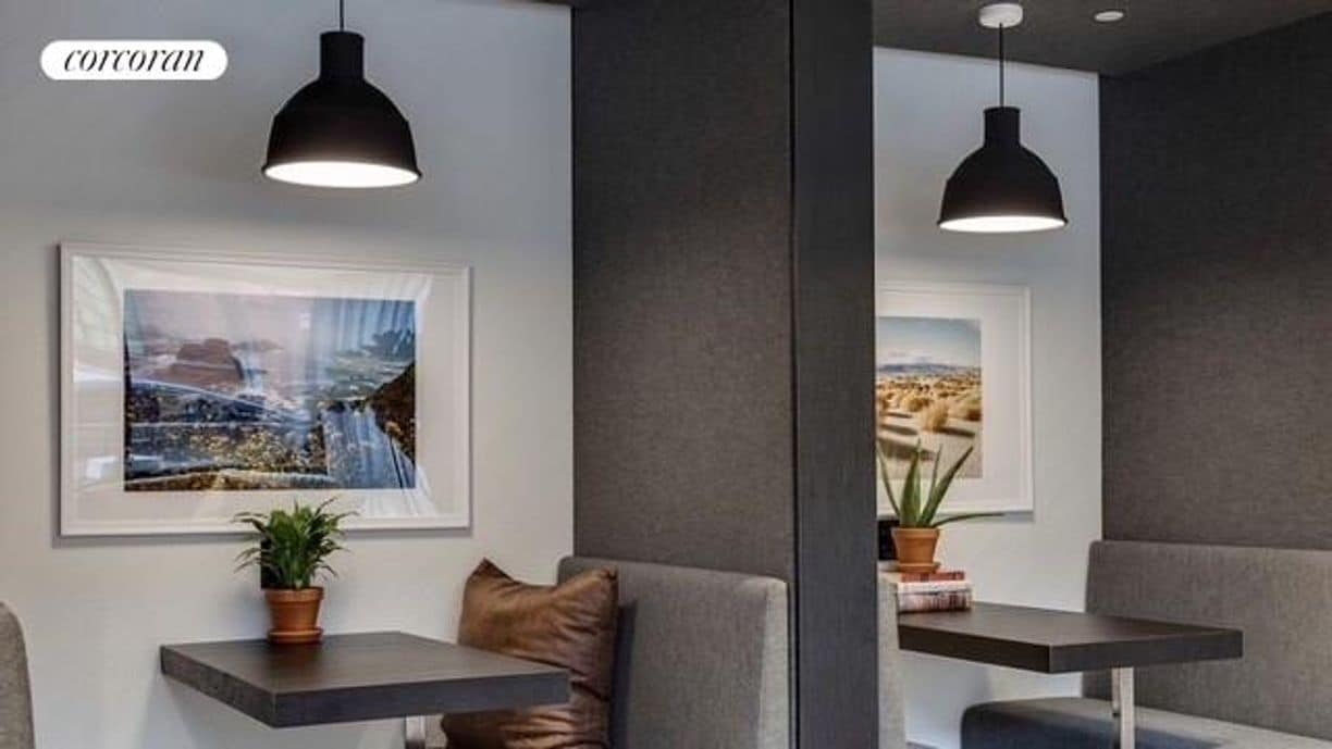 Building Photo - 595 Baltic St