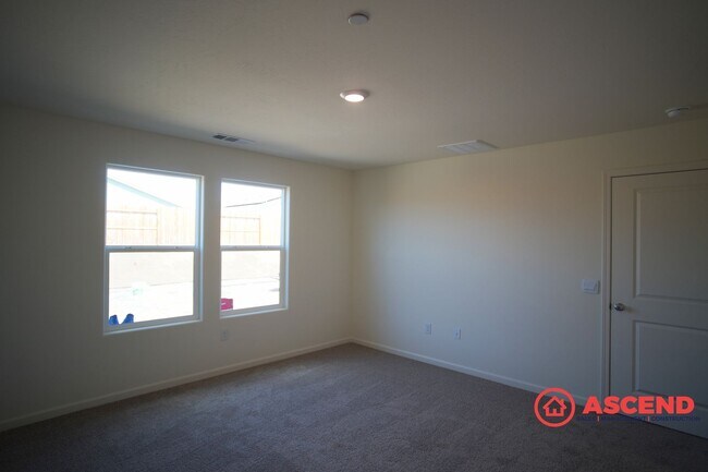 Building Photo - Newly-Built Home Near Mira Monte Highschool!