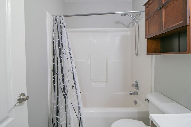 Building Photo - 1325 Meredith Way