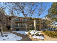 Building Photo - 695 Manhattan Drive