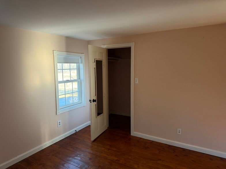 2nd bedroom - 100 Summerset Rd