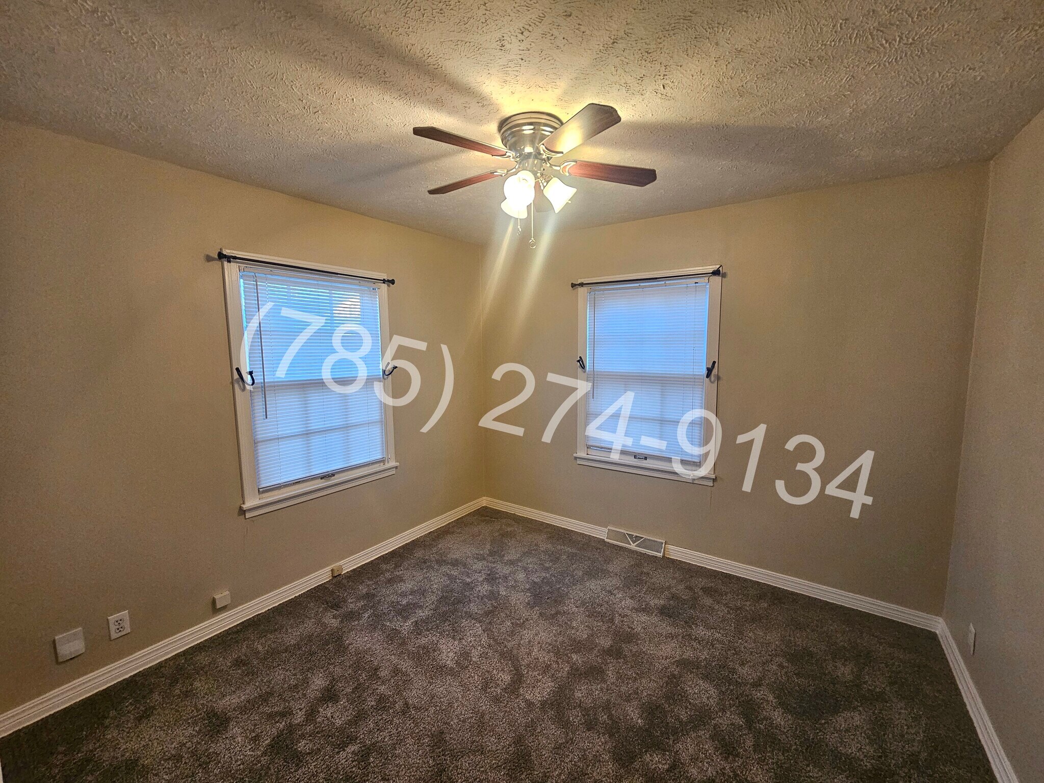 Building Photo - 859 S 10th St