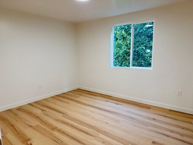 Building Photo - 2922 8th Ave