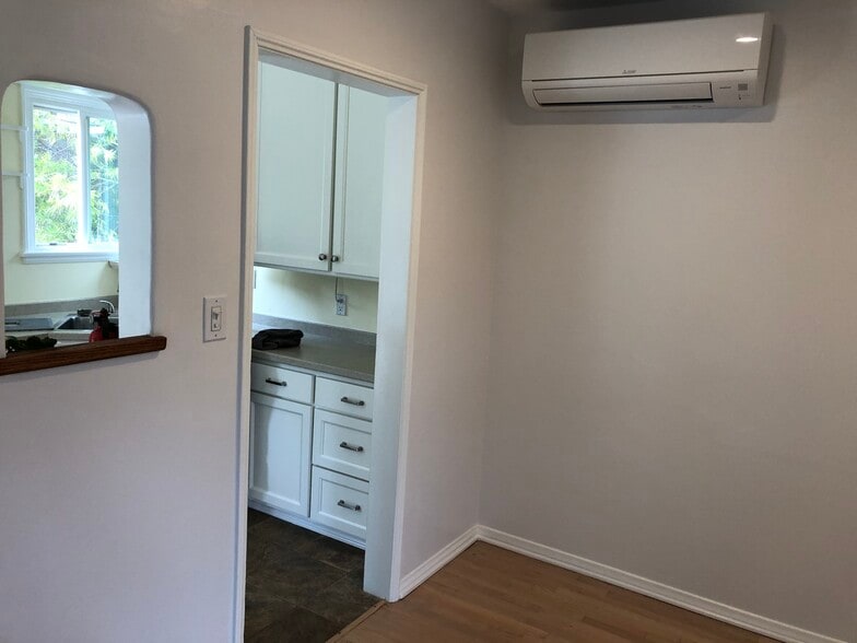 Entrance to kitchen - 12621 Woodgreen St