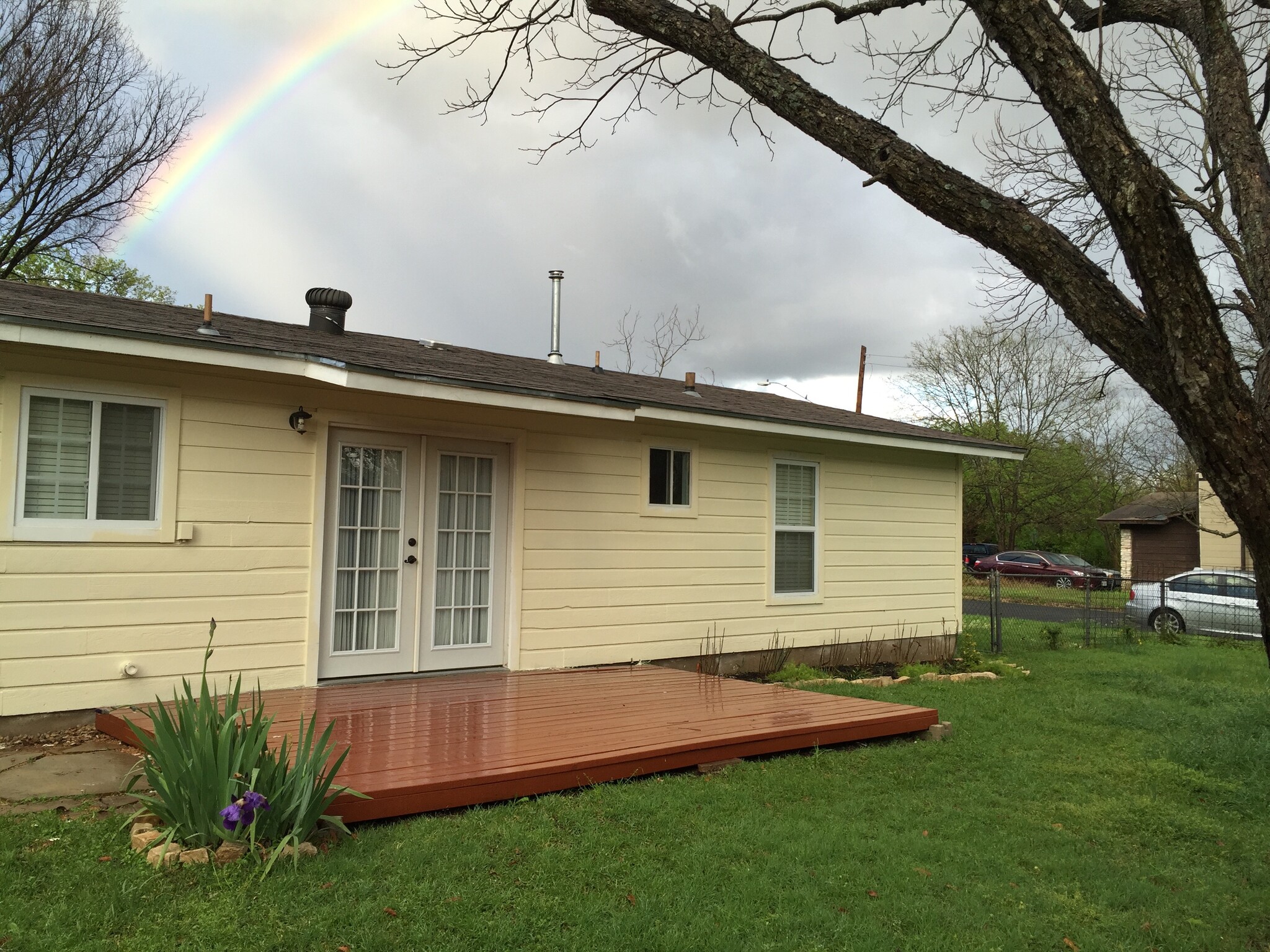 Building Photo - 1405 Green Forest Dr