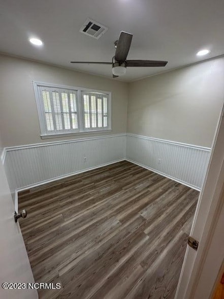 Building Photo - 402 Chadwick Ave