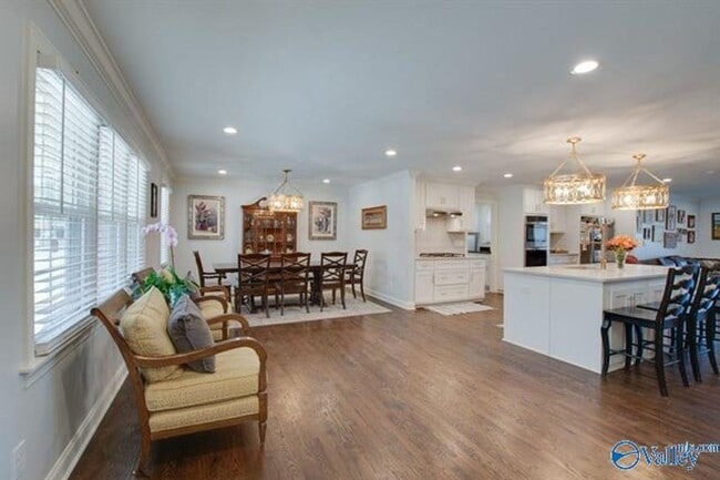 Building Photo - 8129 Hickory Hill Ln SE