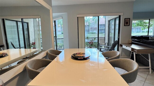 Building Photo - 5641 Coach House Cir