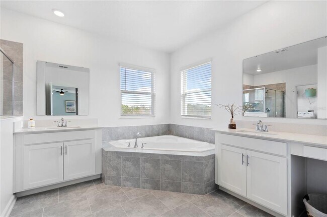Building Photo - 139 Aces High Ln
