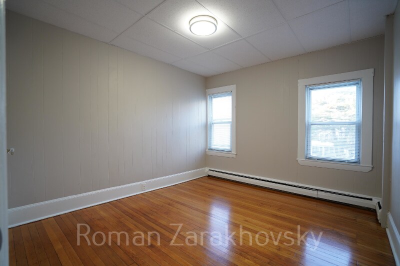 Building Photo - 8 Ashford Ct