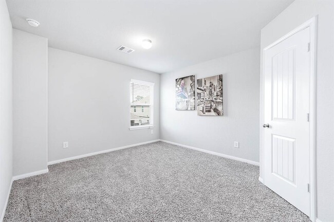 Building Photo - 25130 Bells Canyon Dr