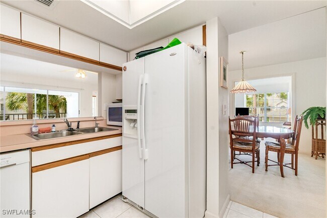 Building Photo - 4111 Lake Forest Dr