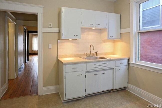 Building Photo - 475 Prospect Ave