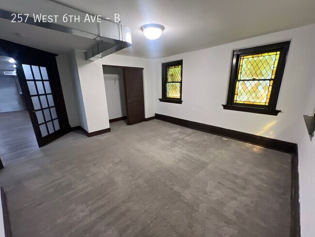 Building Photo - 257 W 6th Ave