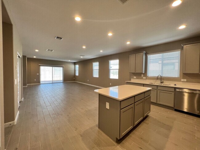 Building Photo - 18844 W Madison St