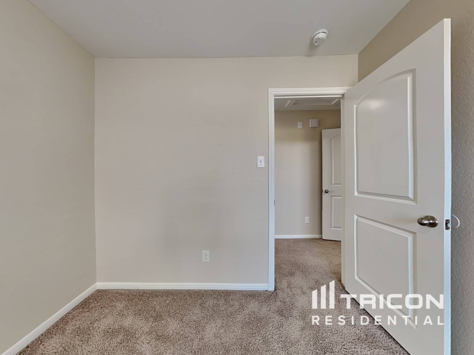 Building Photo - 308 Summer Horse Dr