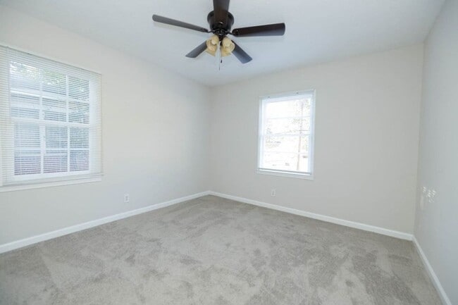 Building Photo - 306 47th St