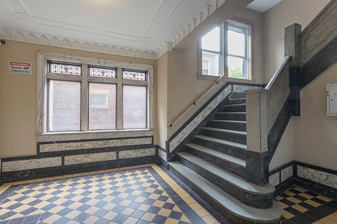 Building Photo - 115 Fairview Ave