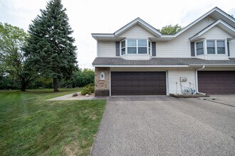 Building Photo - 407 Wood Way